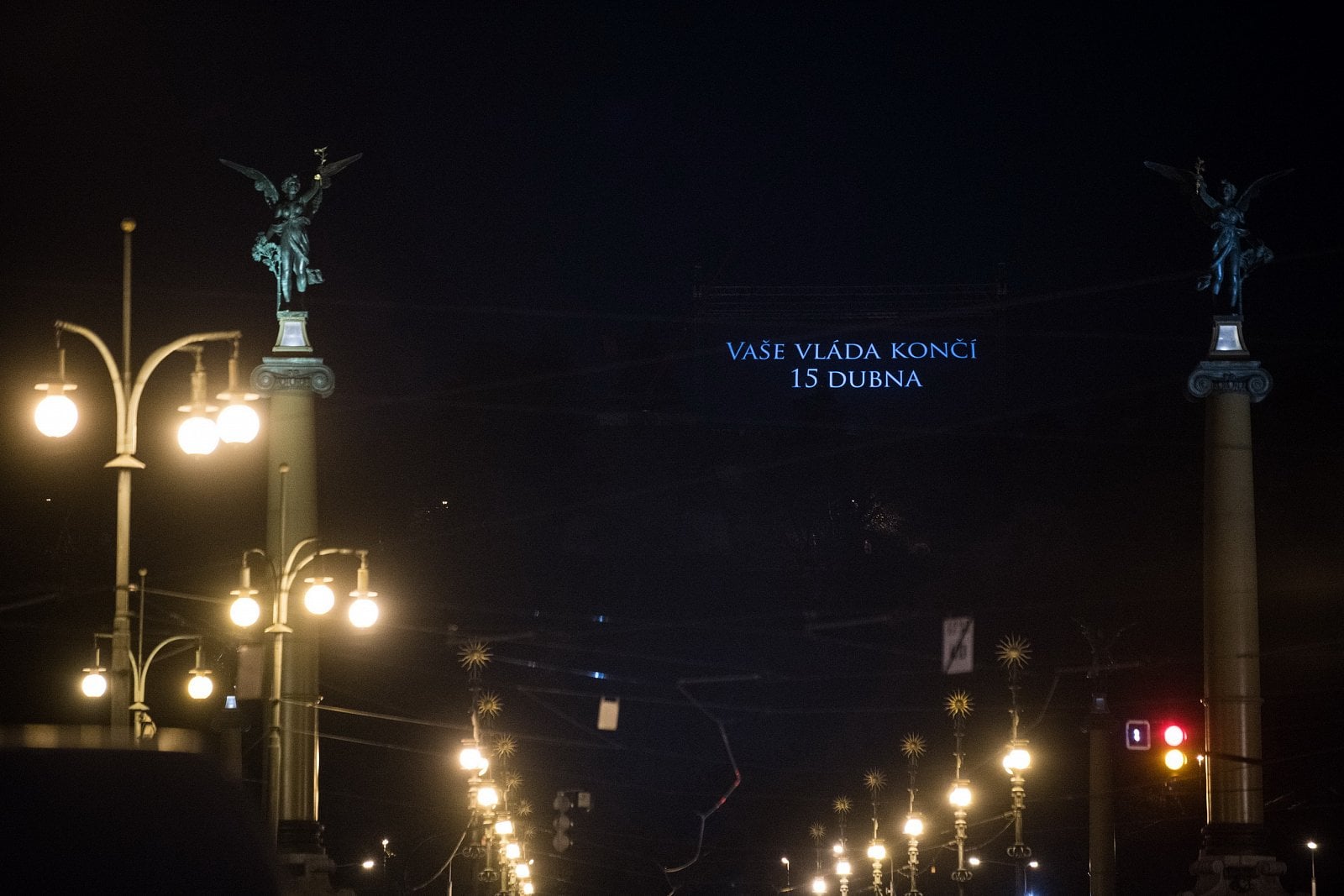 Hra o trůny - projekce na metronomu na Letné