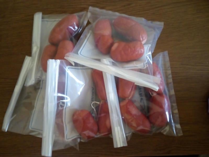 57 nálezů v kategorii nebezpečných potravin. Výrobna PENSAM, Ostrava - Polanka, Táboráček. Ve výrobku byla zjištěna patogenní bakterie Listeria monocytogenes, která způsobuje onemocnění zvané Listerióza.