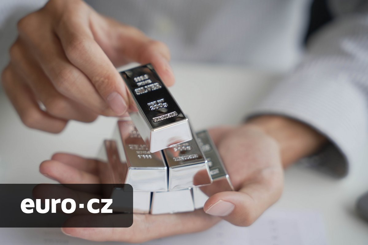 „Stříbro došlo“. Cena vzácného kovu meziročně vyskočila o 200 procent a poroste i letos, shodují se analytici