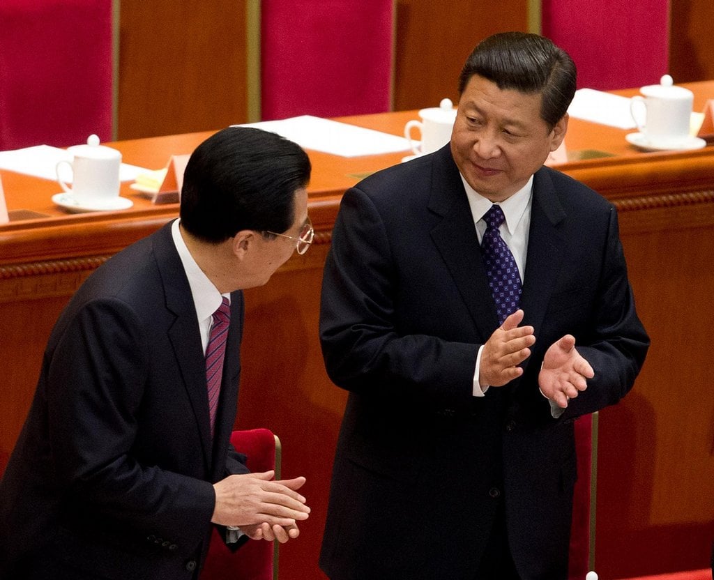 2010-10-v-c48dc3adnc49b-zasedc3a1-parlament-kterc3bd-jmenuje-nov