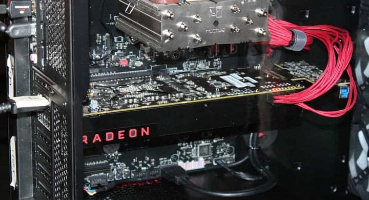 Prototyp karty AMD Radeon s GPU Vega (Zdroj: PCGamesHardware)