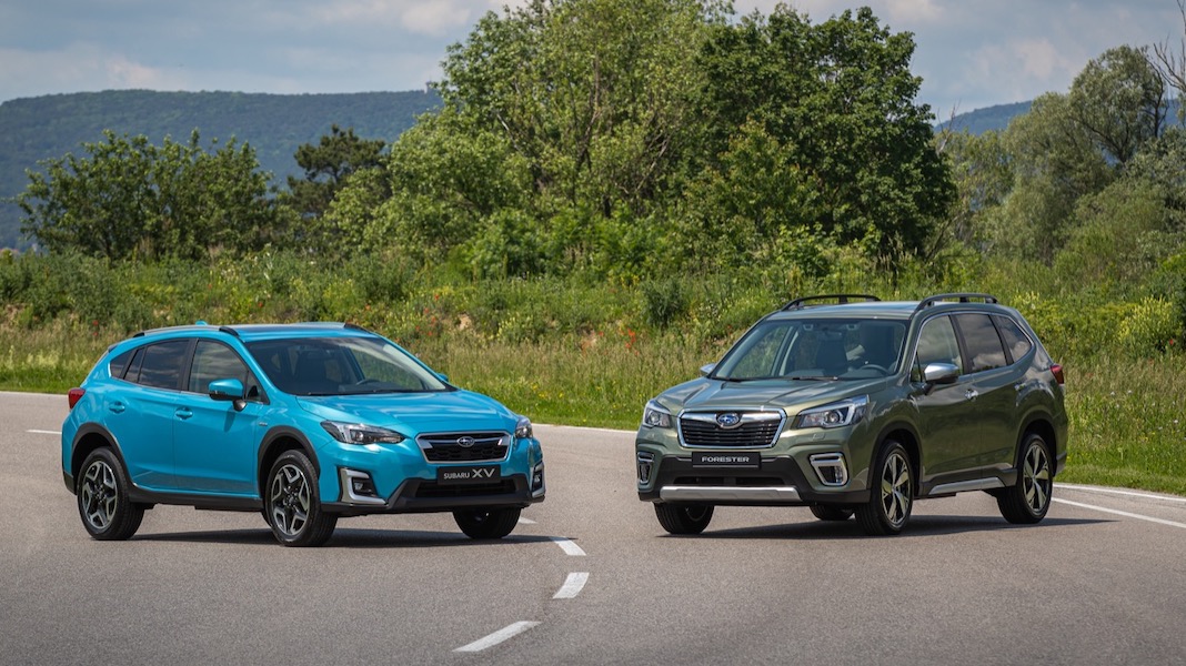 Poprvé za volantem Foresteru a XV e-Boxer: I s hybridem jsou to pořád Subaru