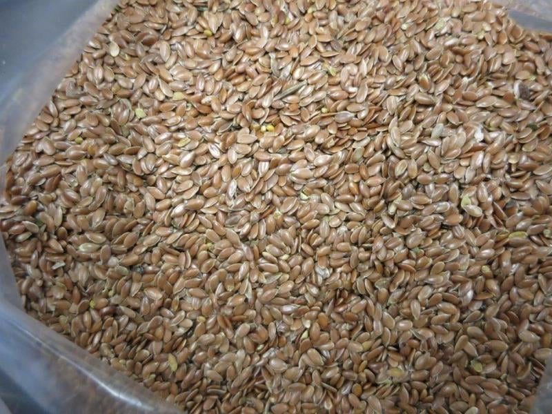 Velkoobchod TRIAS CR, Chrudim - Lněné semínko: Ve výrobku byl překročen maximální limit reziduí pesticidu haloxyfop (země původu Polsko)