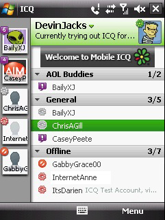 Takto vypadá prostředí mobilní verze oficiálního ICQ klienta.