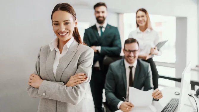18.10.24 /2x/ Kancelář, business, ženy, muži