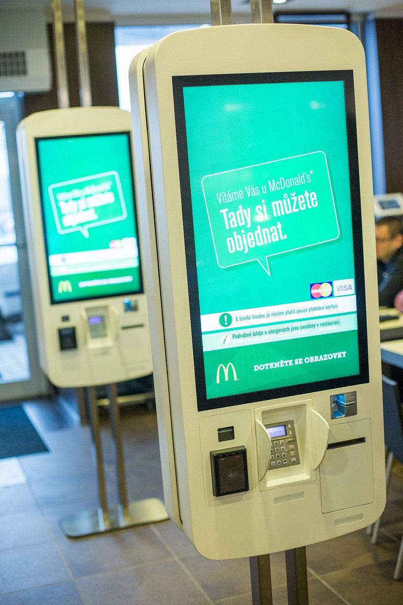 Samoobslužný kiosek McDonald´s