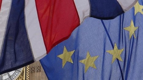 Náhledový obrázek - EU doufá, že Británie změní názor na brexit. Srdce i dveře jsou otevřeny, zní z Bruselu