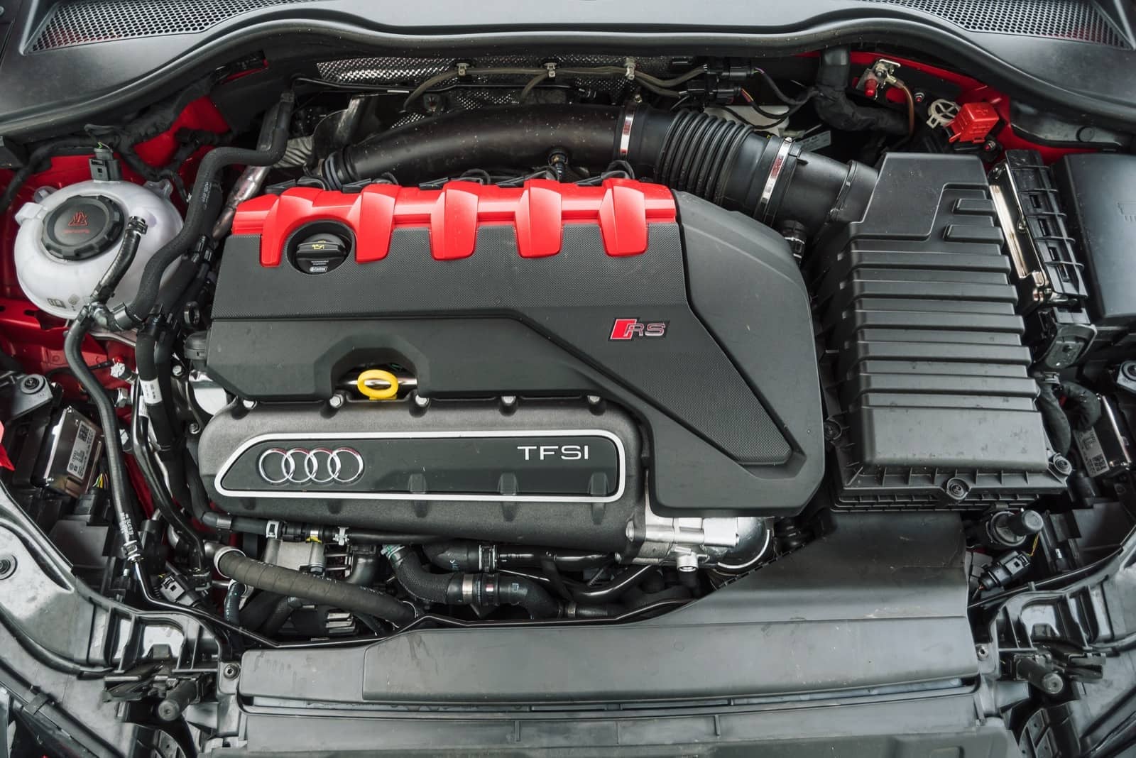 2019-11-Audi-TT-RS-vs-BMW-M2-vs-Nissan-370Z-00016.jpg
