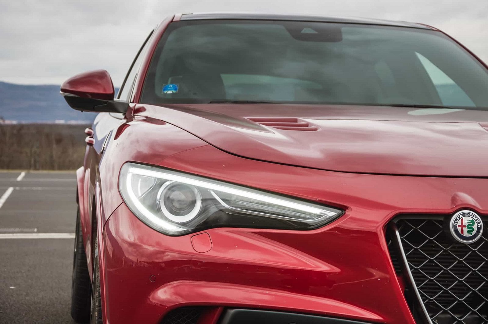 2019-03-giulia-qv-vs-stelvio-qv-17.jpg