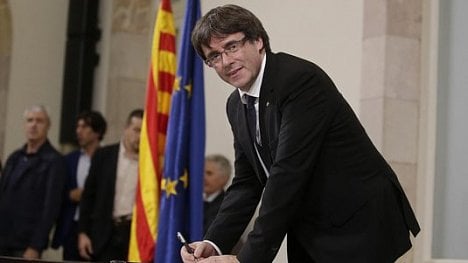 Náhledový obrázek - Španělsko zadrželo katalánské lídry. Puigdemont je prohlásil za politické vězně