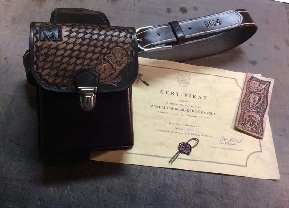 Výrobky sedláře Jana Hnátka a jeho kurzistů