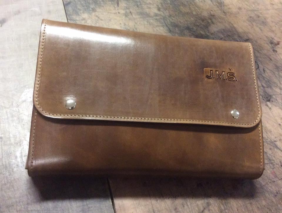 Výrobky sedláře Jana Hnátka a jeho kurzistů