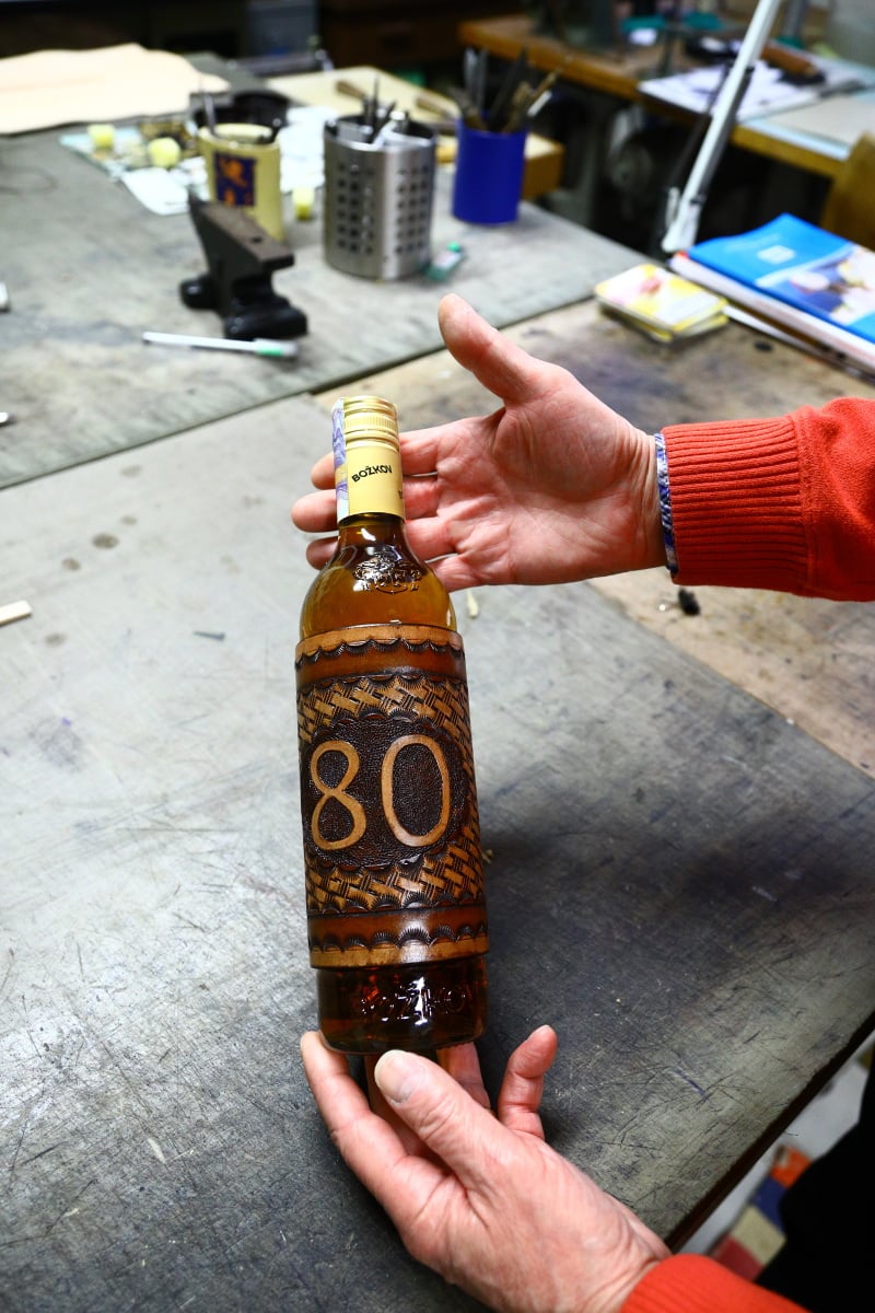 Výrobky sedláře Jana Hnátka a jeho kurzistů