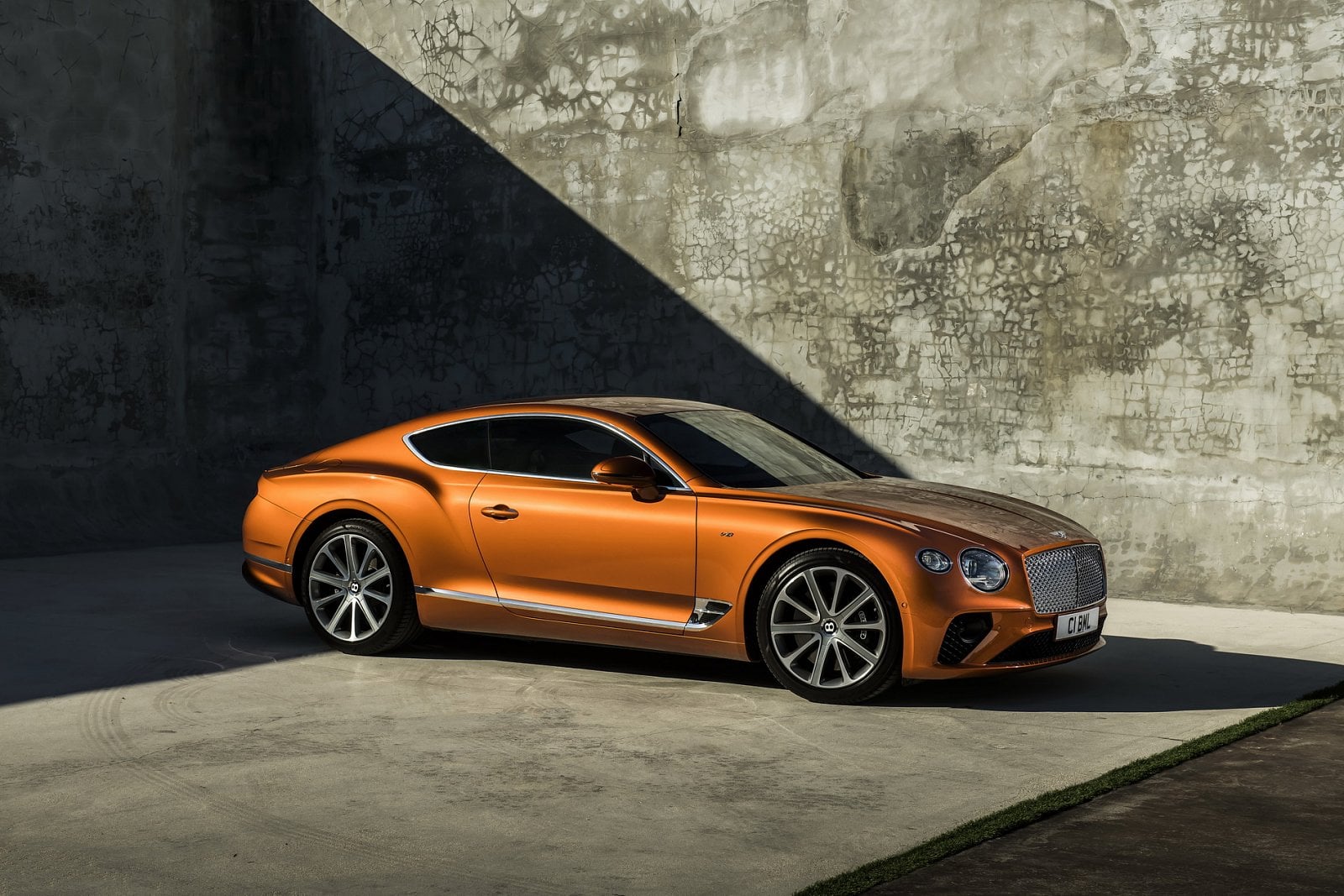 2019-03-Bentley-Continental-GT-V8-13.jpg