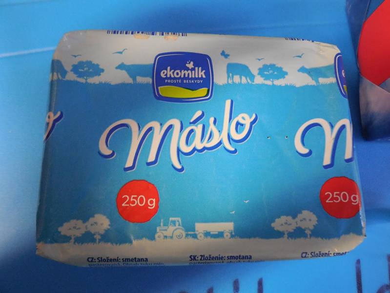 MÁSLO. Kategorie: Nejakostní potraviny. Nevyhovující parametr: voda. Obsah vody v másle byl vyšší, než připouští příslušný právní předpis. Výrobce: EKOMILK a.s., Frýdek-Místek. Místo kontroly: JIP východočeská, a.s., Pardubice