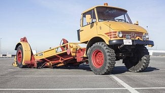 Náhledový obrázek - Na prodej je unikátní odtahový vůz Ruthmann Unimog. Dokáže si „kleknout“