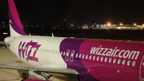 Náhledový obrázek - Nízkonákladové aerolinky Wizz Air mají rekordní zisk. Cena akcií je na maximu