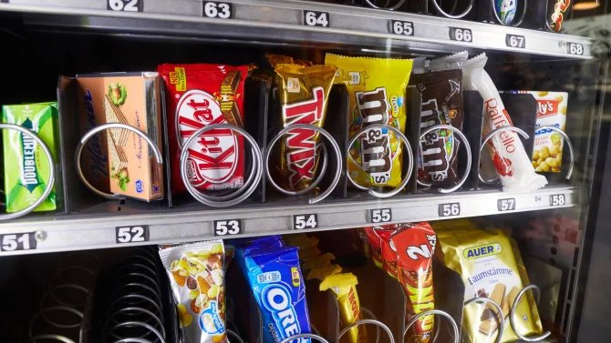 Prodejní automat na jídlo