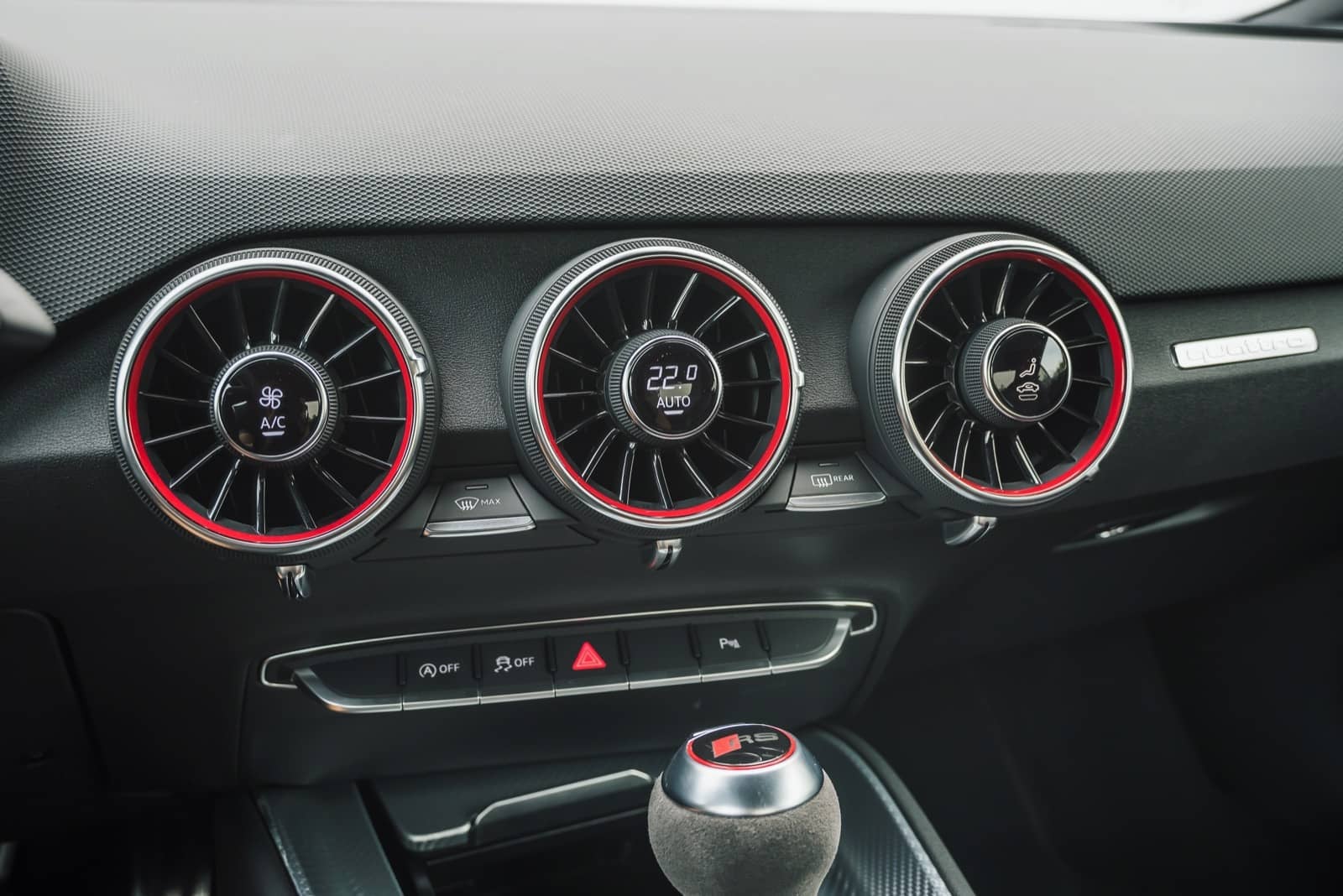 2019-11-Audi-TT-RS-vs-BMW-M2-vs-Nissan-370Z-00017.jpg