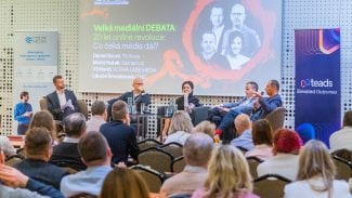 Úvodní debata na konferenci Czech Internet Forum 2025 - Filip Rožánek, Matěj Hušek, Libuše Šmuclerová, Vít Nantl, Daniel Grunt