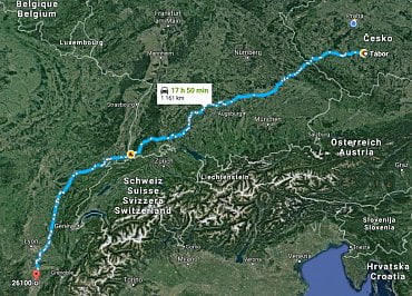 Trasa amatérských cyklistů Tábor – Romans-sur-Isèr jen s kreditkou Hello bank.