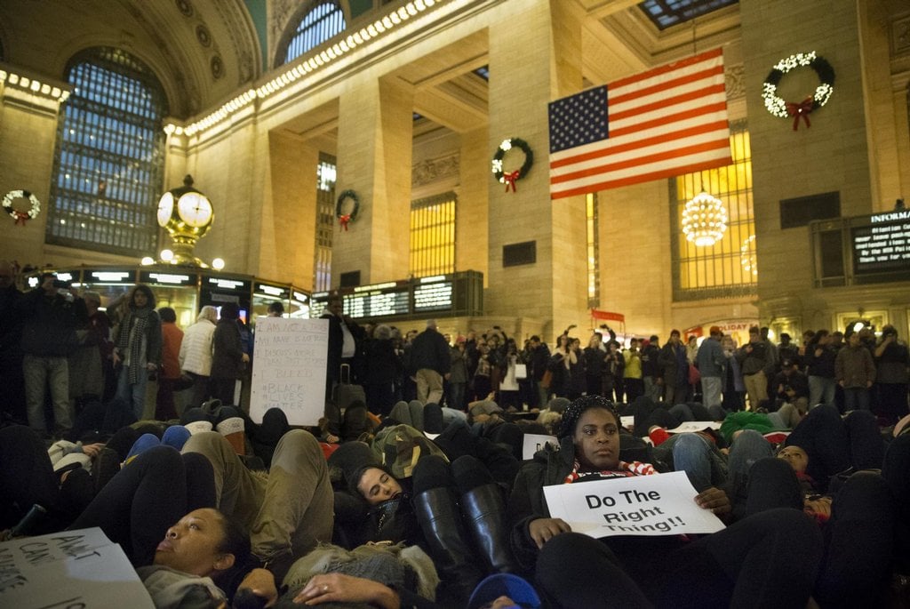 2016-12-americkc3a9-protesty-proti-policejnc3ad-brutalitc49b-3.j