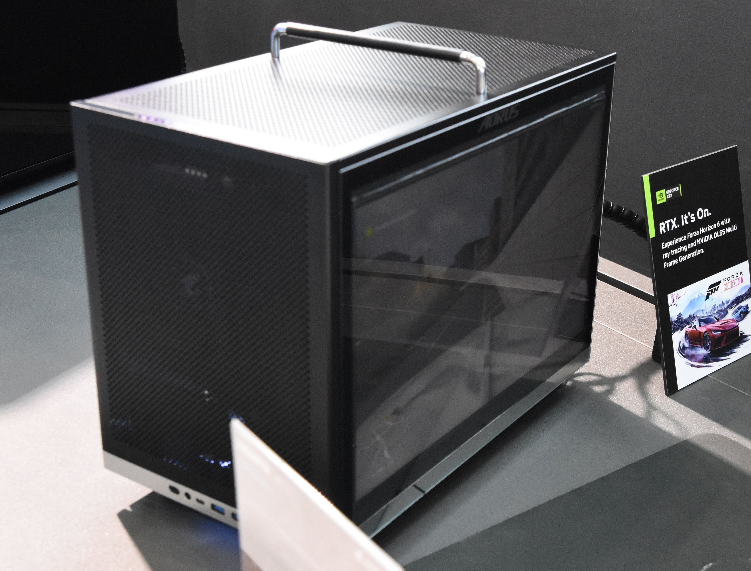Aorus C510 Glass Infinity