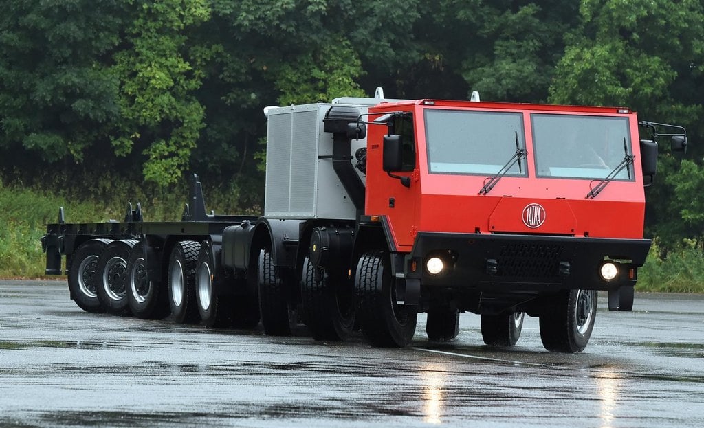 2011-11-tatra-vyrobila-nejvc49btc5a1c3ad-automobil-2.jpg