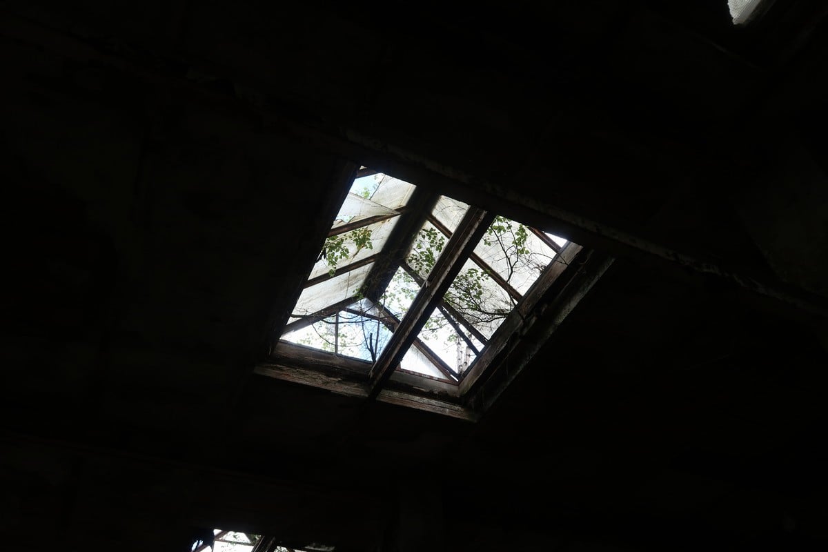 V přilehlé části zámečku je dost ponurá atmosféra