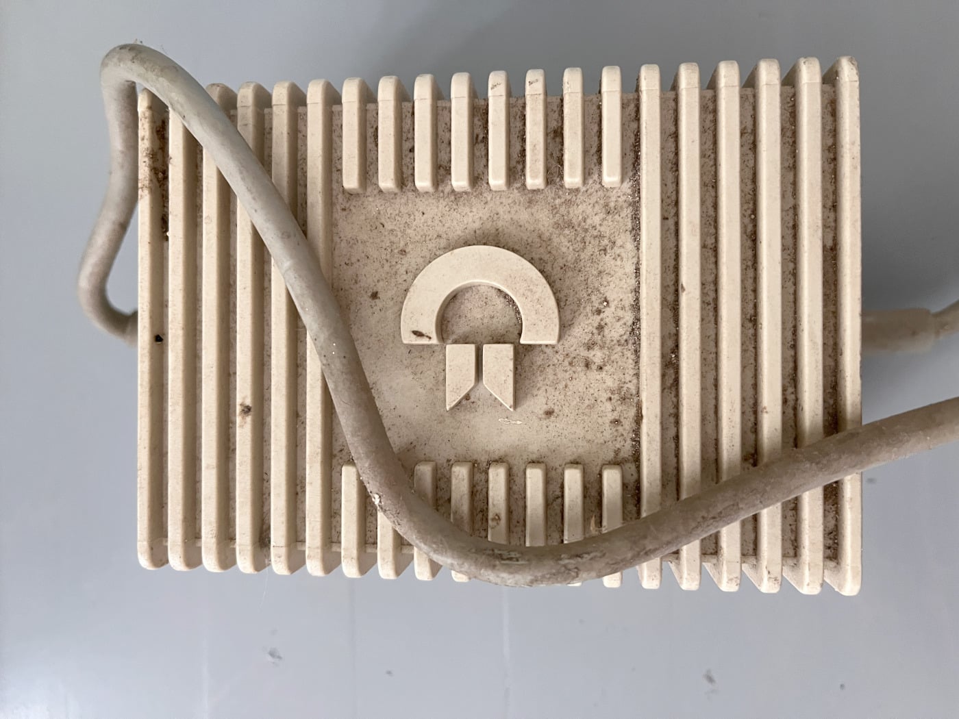 Zdroj pro C64 v původním stavu.