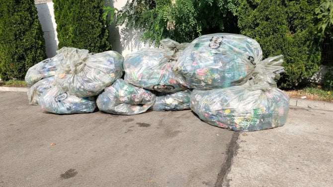 Méně lahví, více vody z kohoutku. Slovenský trik, jak ušetříte na českých nápojových obalech