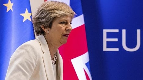 Náhledový obrázek - Britští ministři podpořili dohodu o brexitu. Barnier mluví o průlomu