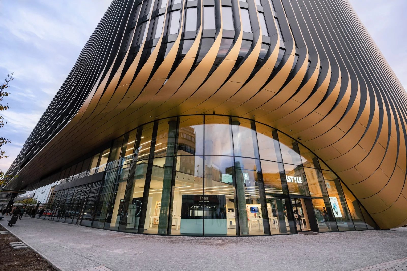 iStyle otevřel prémiovou prodejnu Apple Premium Partner v projek