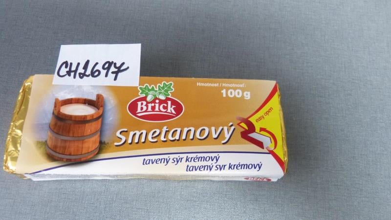 Nejakostní potraviny - tavené sýry Brick. Výrobky měly nižší obsah tuku v sušině, než bylo uvedeno na obale.
