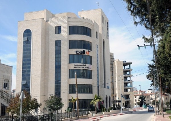 2018-08-ramallc3a1h-symbol-ekonomickc3a9-politiky-fajc3a1dismu-8