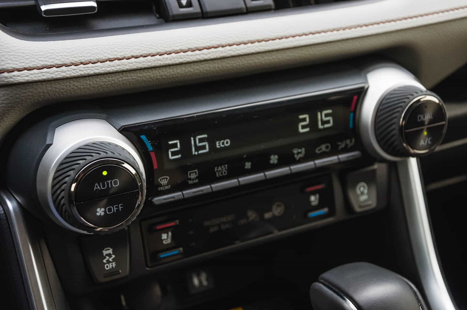 2019-07-Toyota-RAV4-19-of-33.jpg