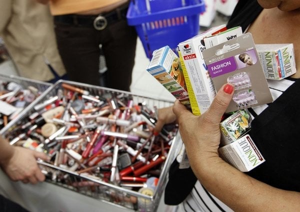 2011-05-konec-schlecker-v-nc49bmecku-nabc3adzc3ad-zboc5bec3ad-tc