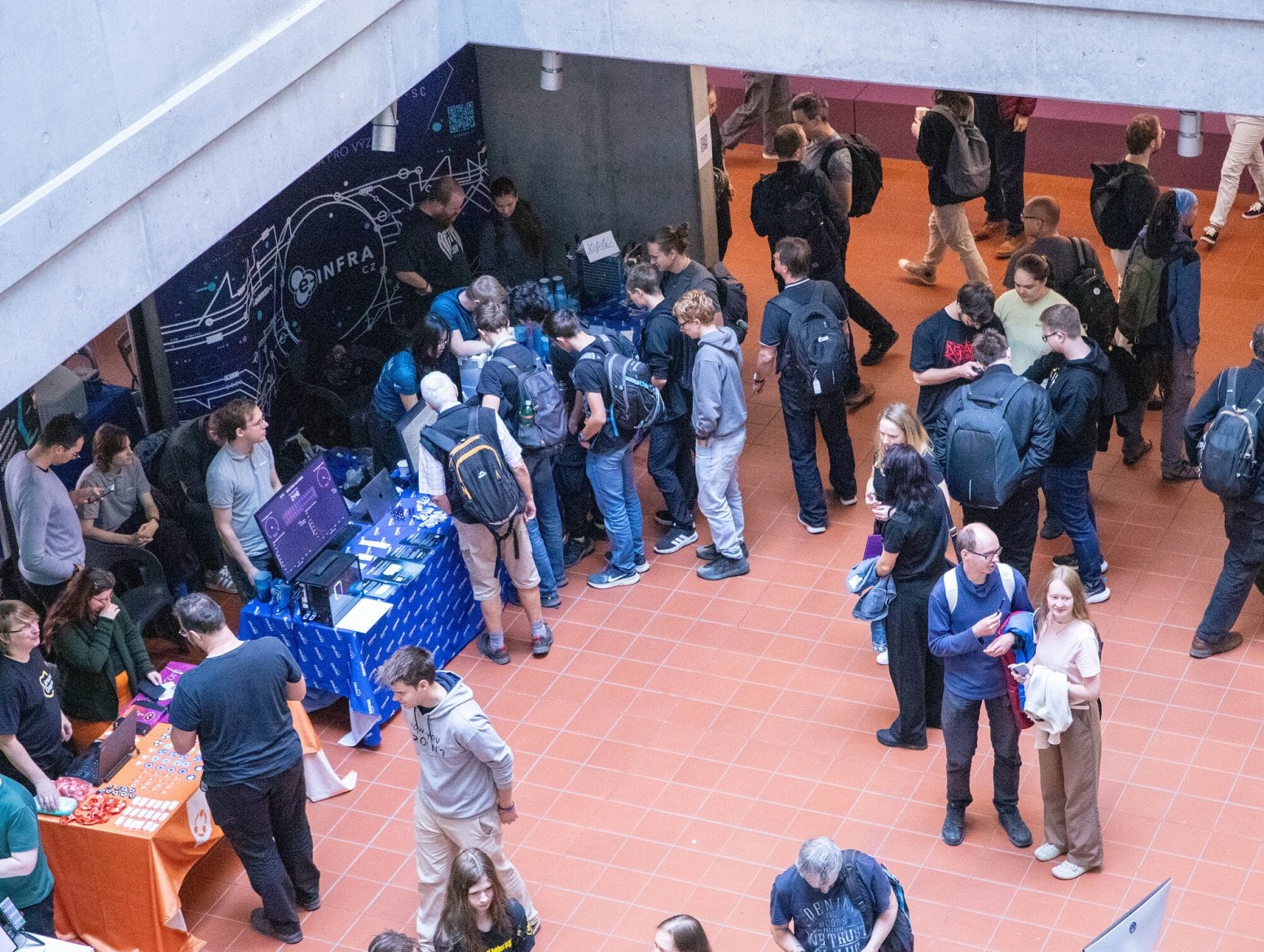 LinuxDays 2026 neděle