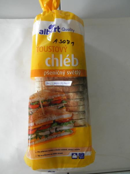 Toastový chleba s plísní - to je Albert Quality