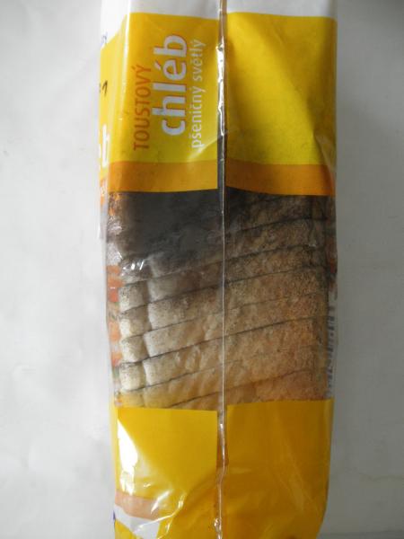 Toastový chleba s plísní - to je Albert Quality