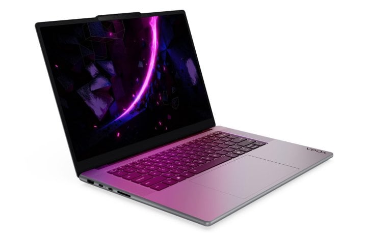 Lenovo Yoga Pro 7 15IPH11, jeden z notebooků, v jejichž specifikacích se informace o GeForce RTX 5070 12GB objevila