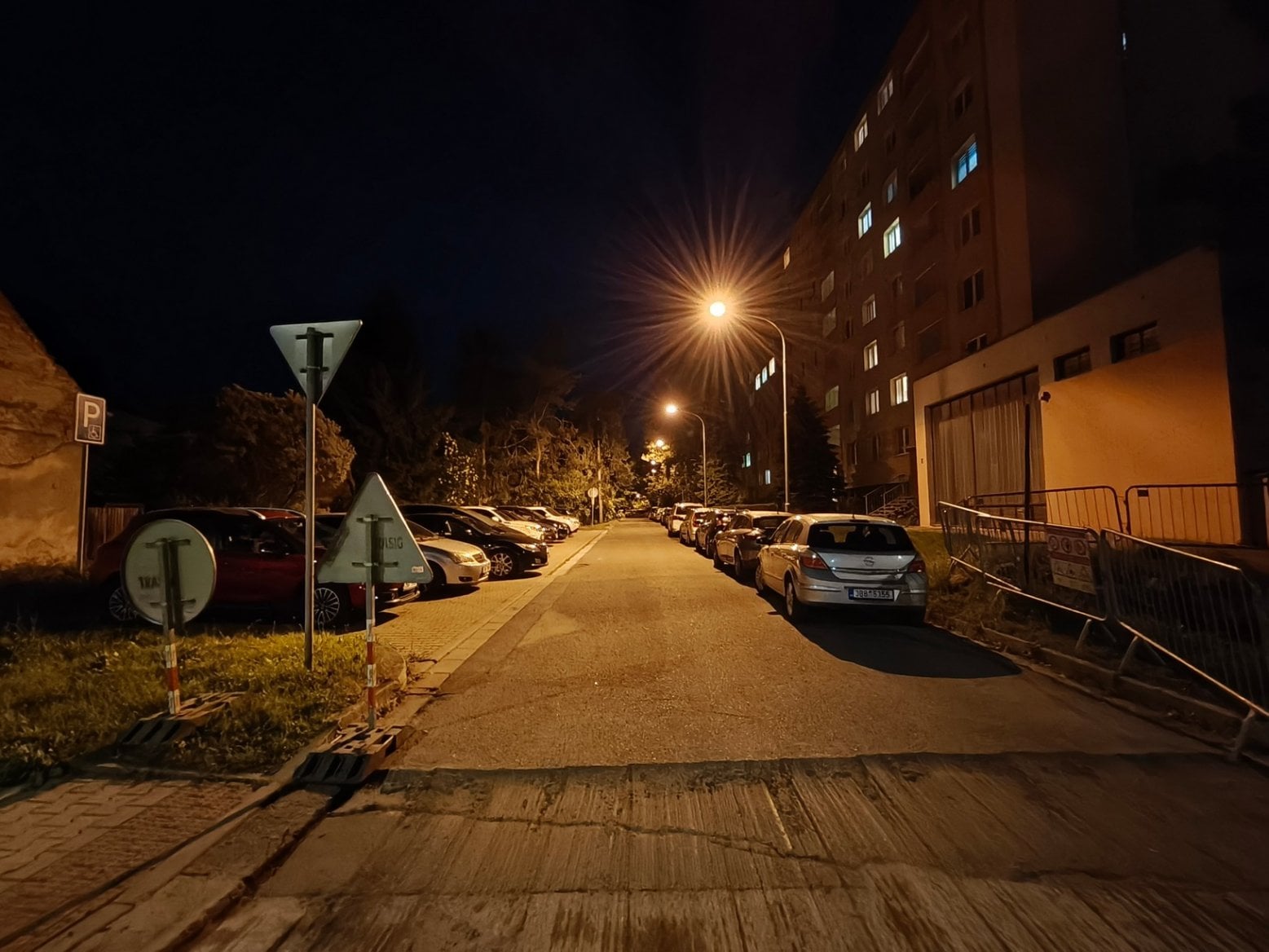 Fotky z fotoaparátů Realme GT 7