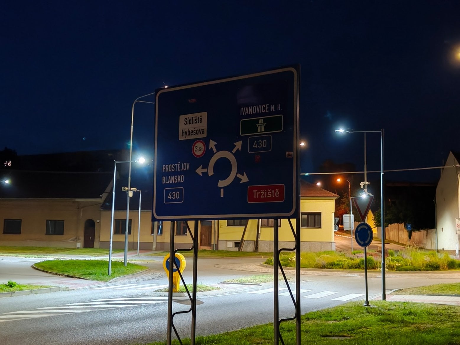 Fotky z fotoaparátů Realme GT 7