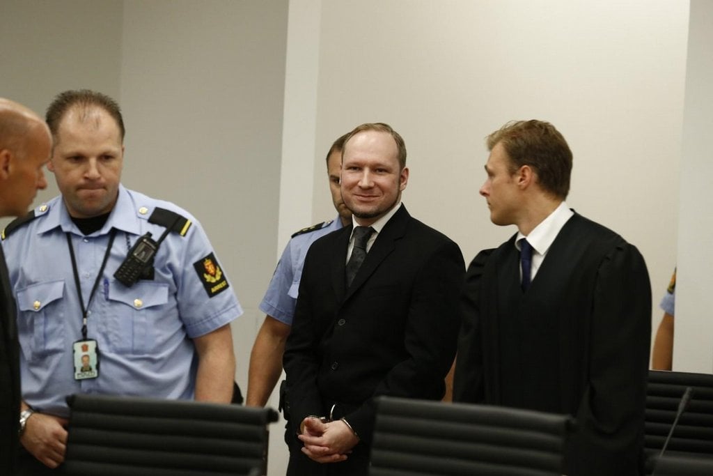 2018-11-anders-breivik-u-soudu-4.jpg