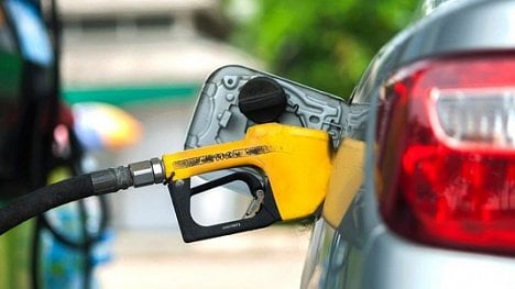 Náhledový obrázek - Češi kvůli manipulacím se spotřebou utratili za benzín o 54 miliard víc, než by měli