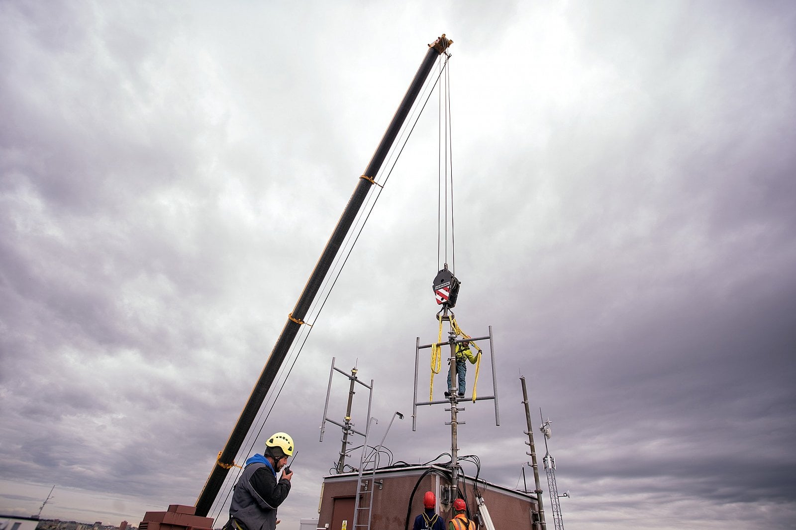 Výměna mobilního vysílače O2 a CETINu