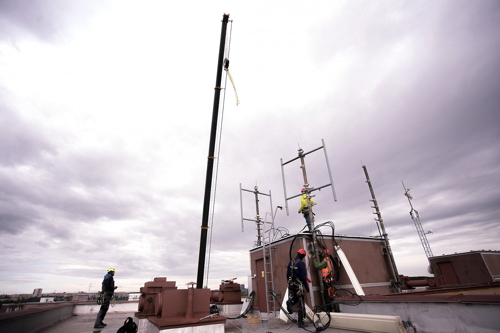 Výměna mobilního vysílače O2 a CETINu