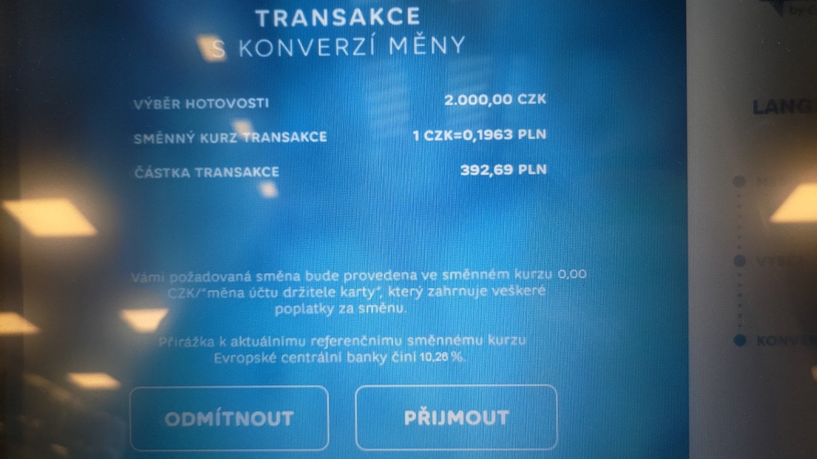 Hello bank!. Bankomat nabízí DCC pro platební kartu vedenou v PLN. (05/2021)