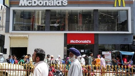 Náhledový obrázek - Maharádža Mac na ústupu. McDonald's zavře v Indii polovinu poboček