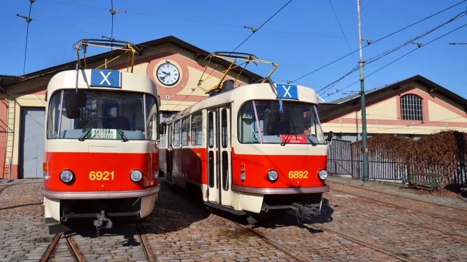 Škodovky, Tatrovky či koně. Poznáte současné i historické české tramvaje?